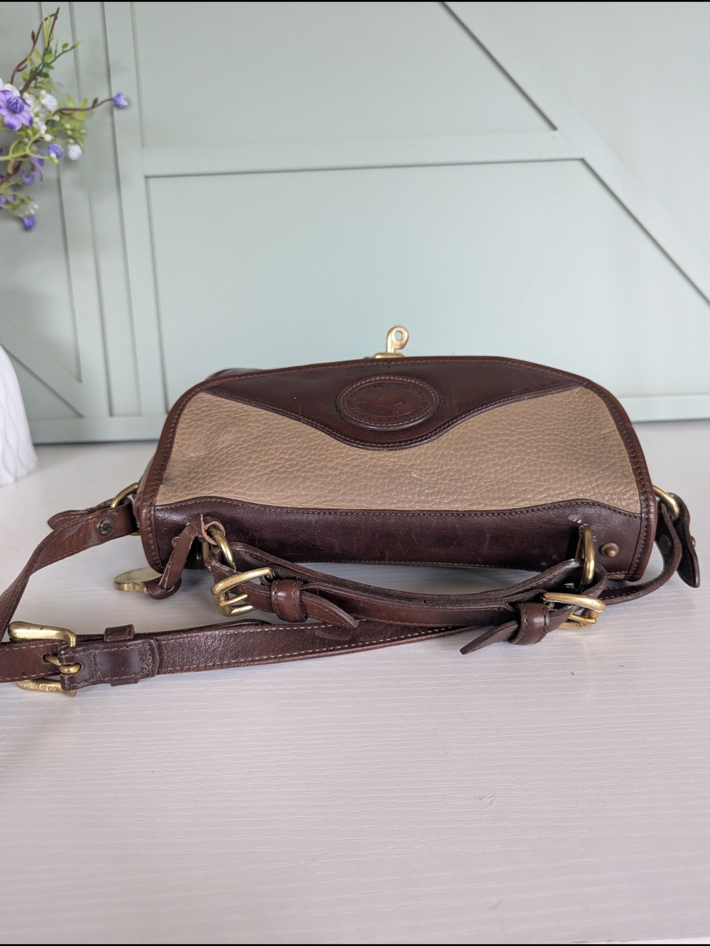 vintage Dooney & Bourke All- Weather Leather (AWL) Carrier Bag - Picture 9 of 14